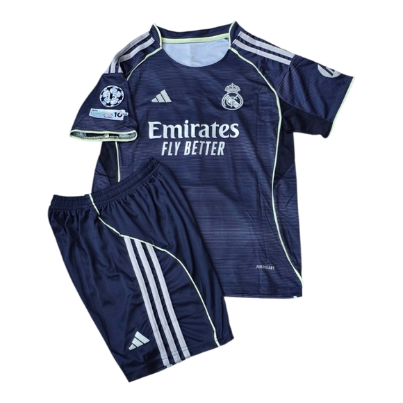 Kylian Mbappé Real Madrid 25/26 Set for Kids - Picture 2 of 5